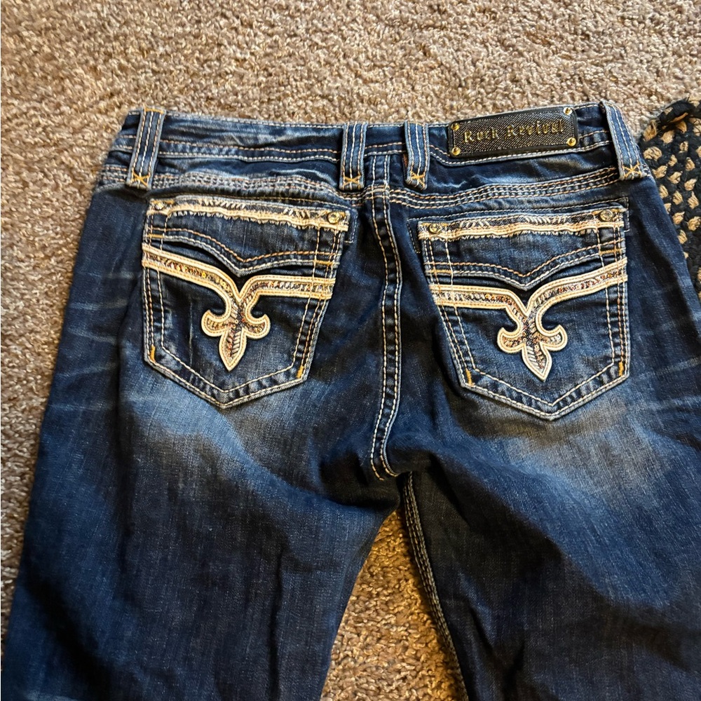 Rock Revival  sz 31  Embroidered Pockets lots of bling rare find 💕